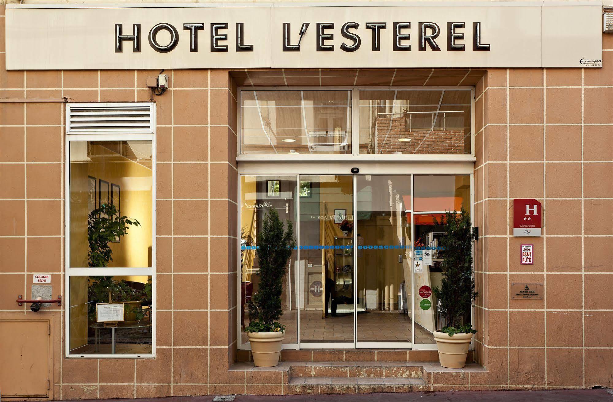 ホテル レステレル カンヌ エクステリア 写真